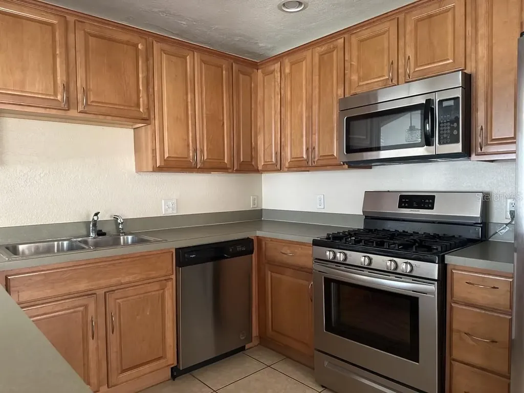 815 W Plymouth Street Tampa FL 33603