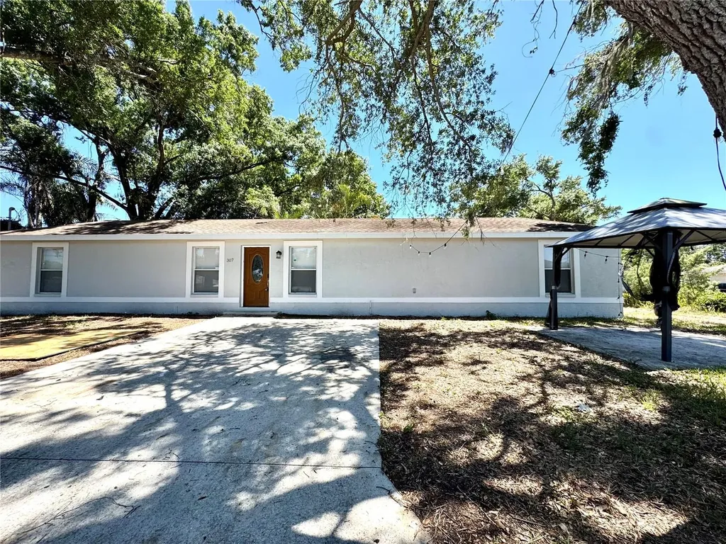 307 27th Street E Palmetto FL 34221