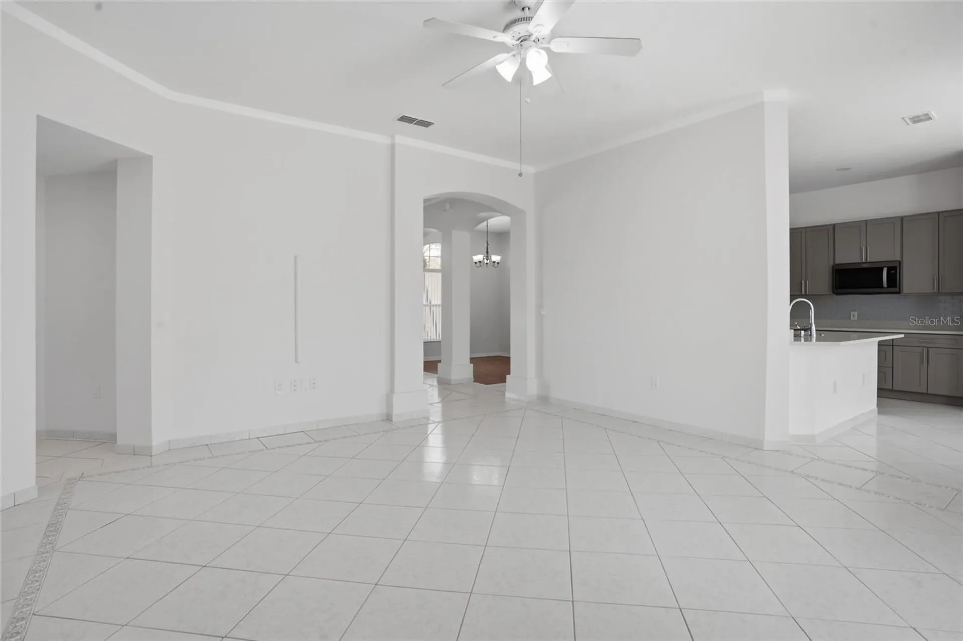 2415 Timothy Lane Kissimmee FL 34743