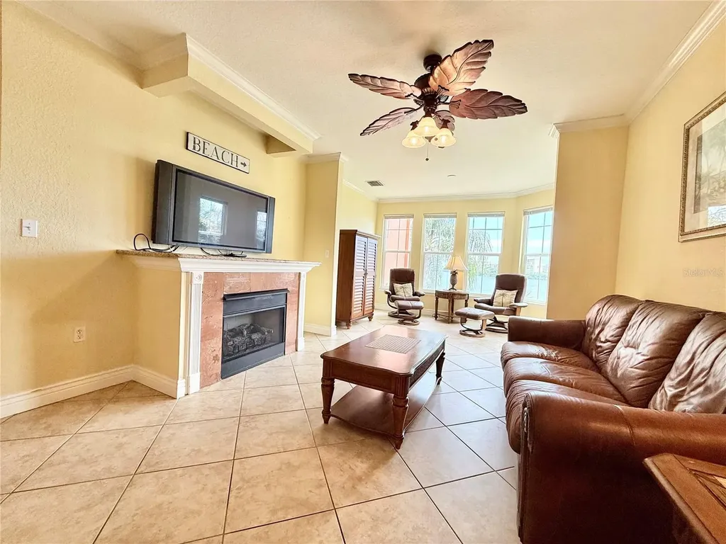 2747 Via Capri Clearwater FL 33764