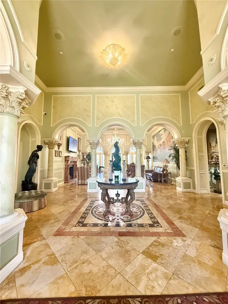 2747 Via Capri Clearwater FL 33764