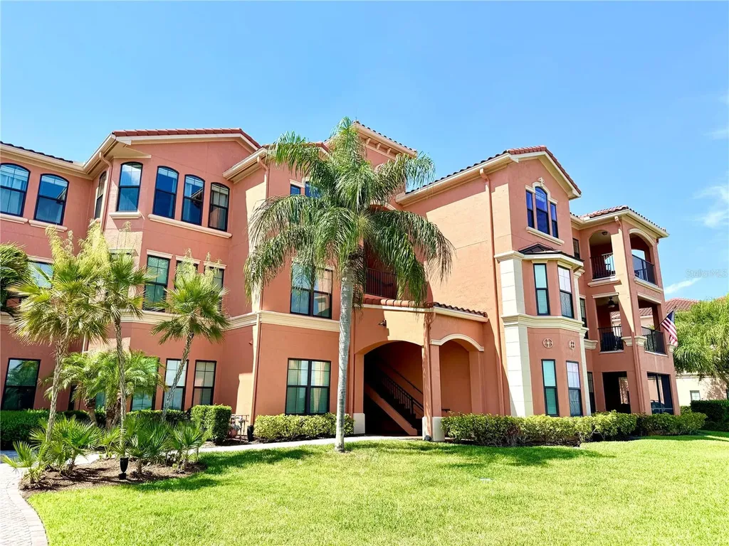 2747 Via Capri Clearwater FL 33764