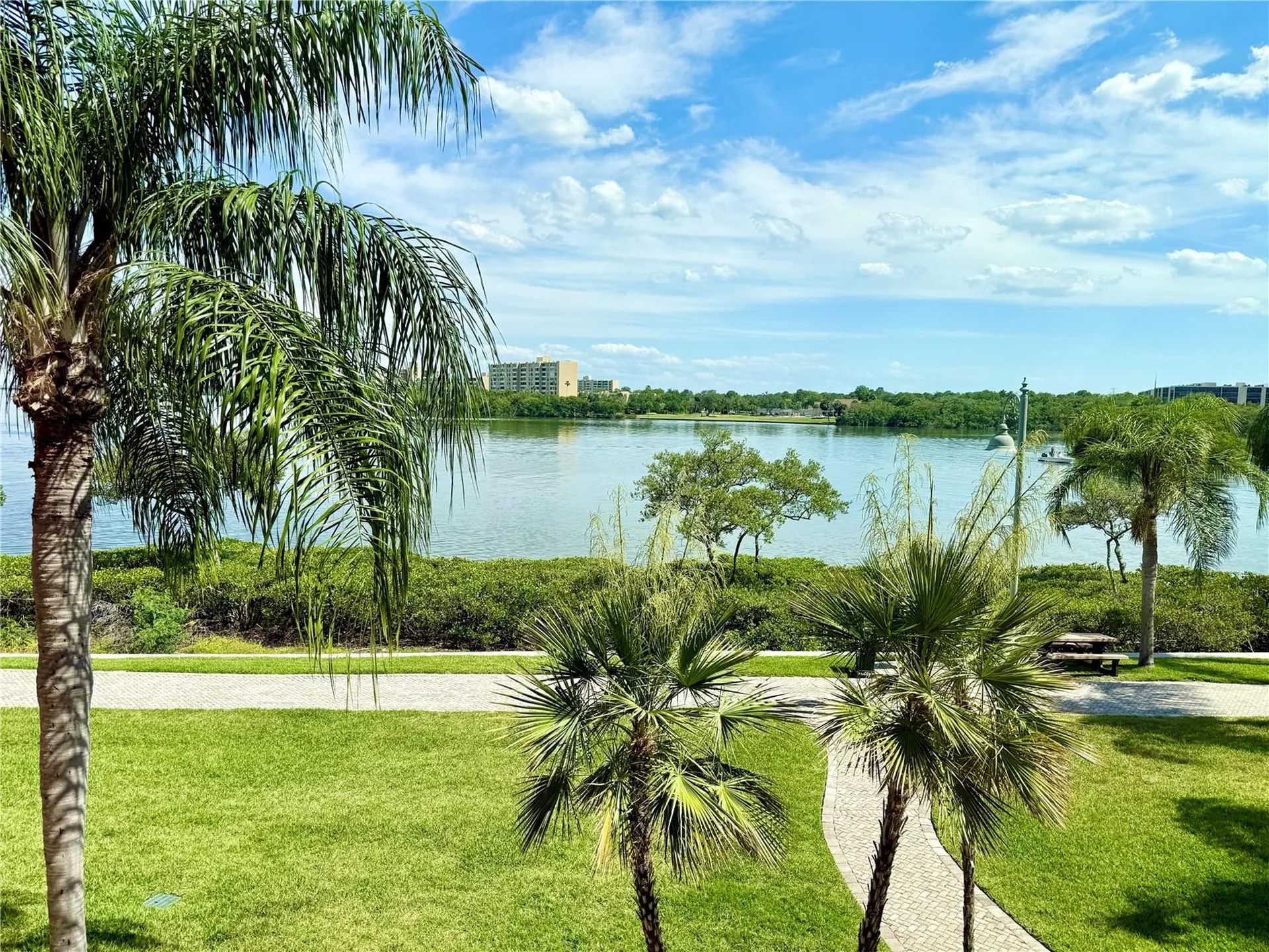 2747 Via Capri Clearwater FL 33764
