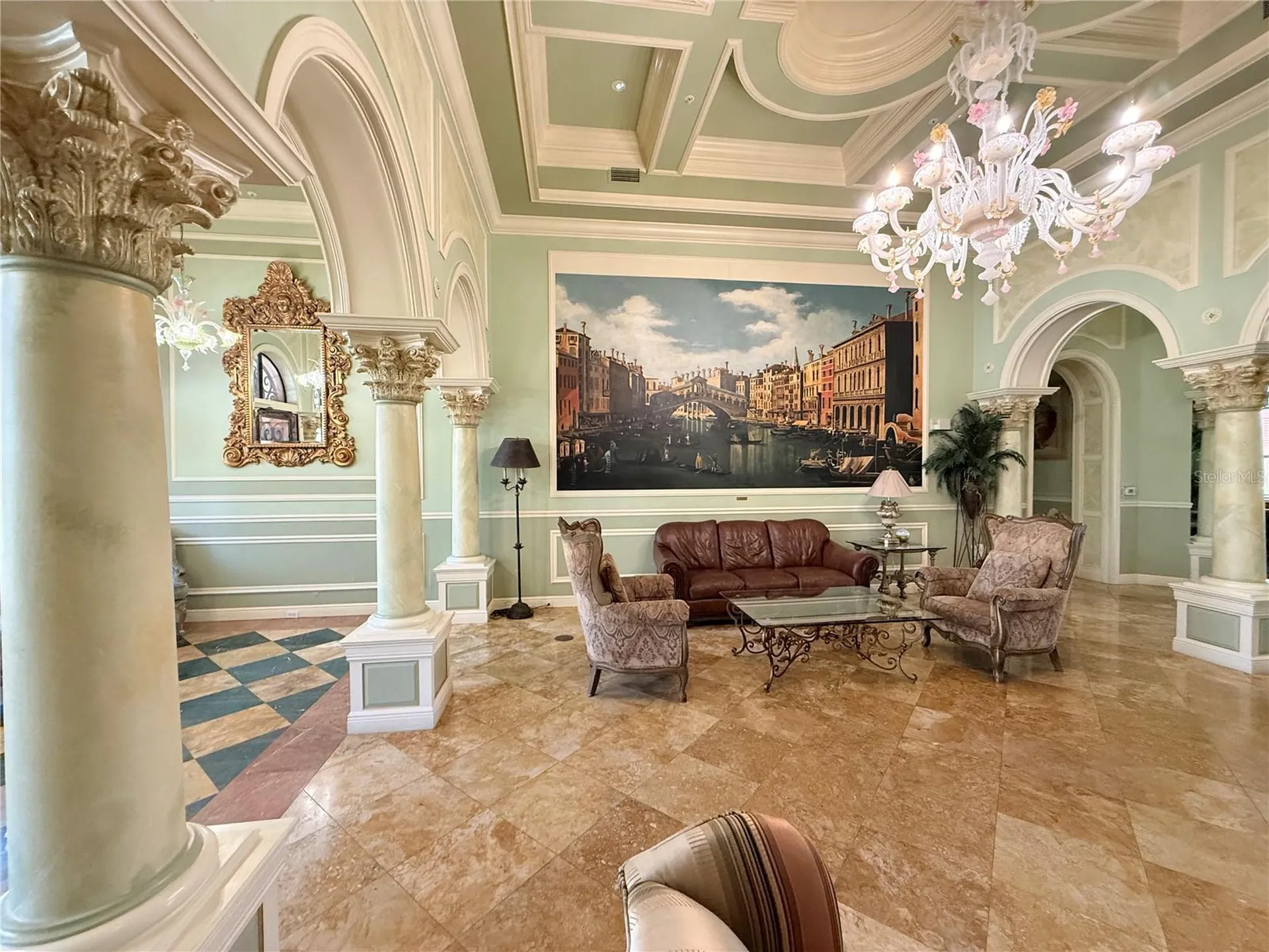 2747 Via Capri Clearwater FL 33764