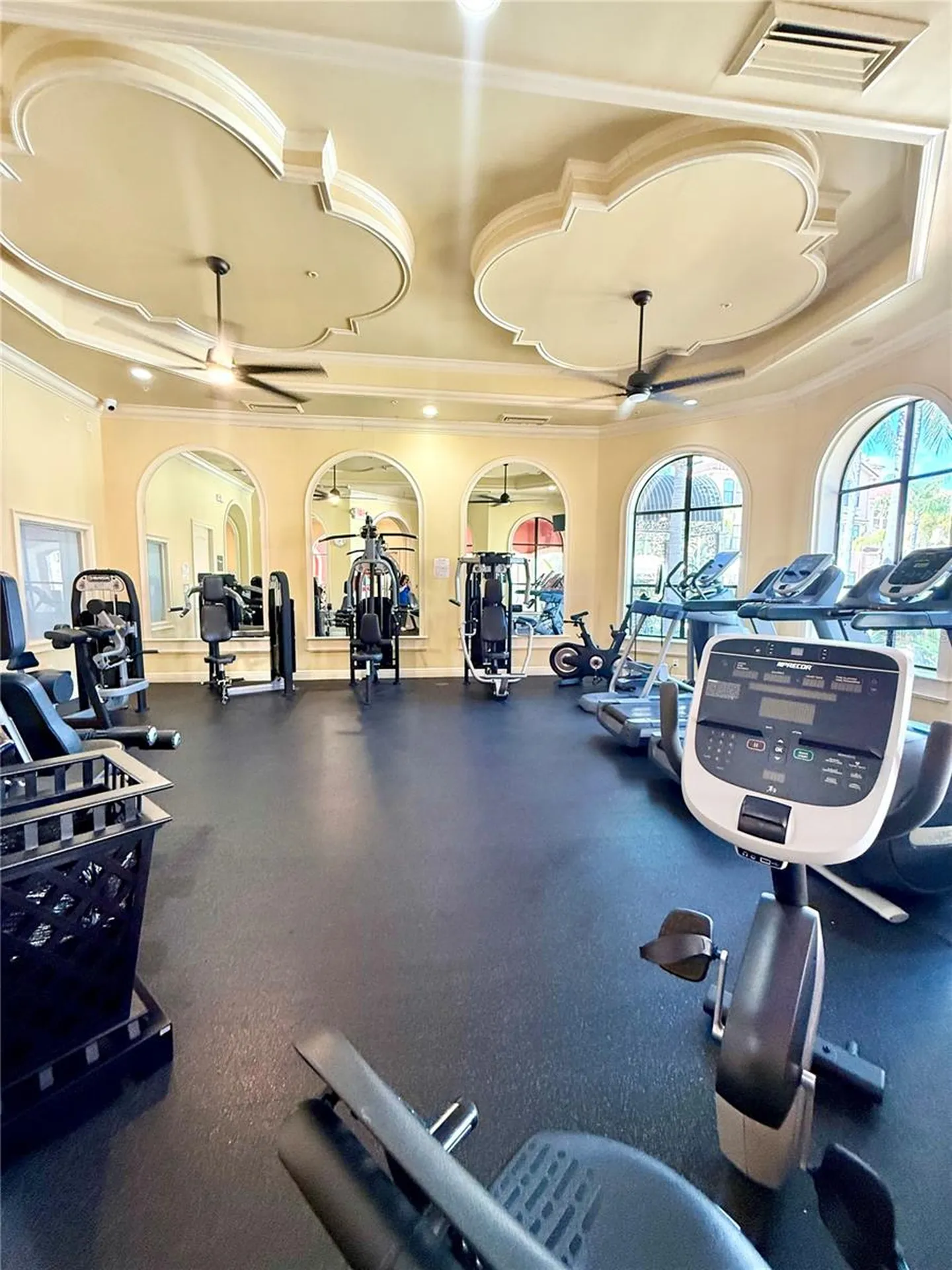 2747 Via Capri Clearwater FL 33764