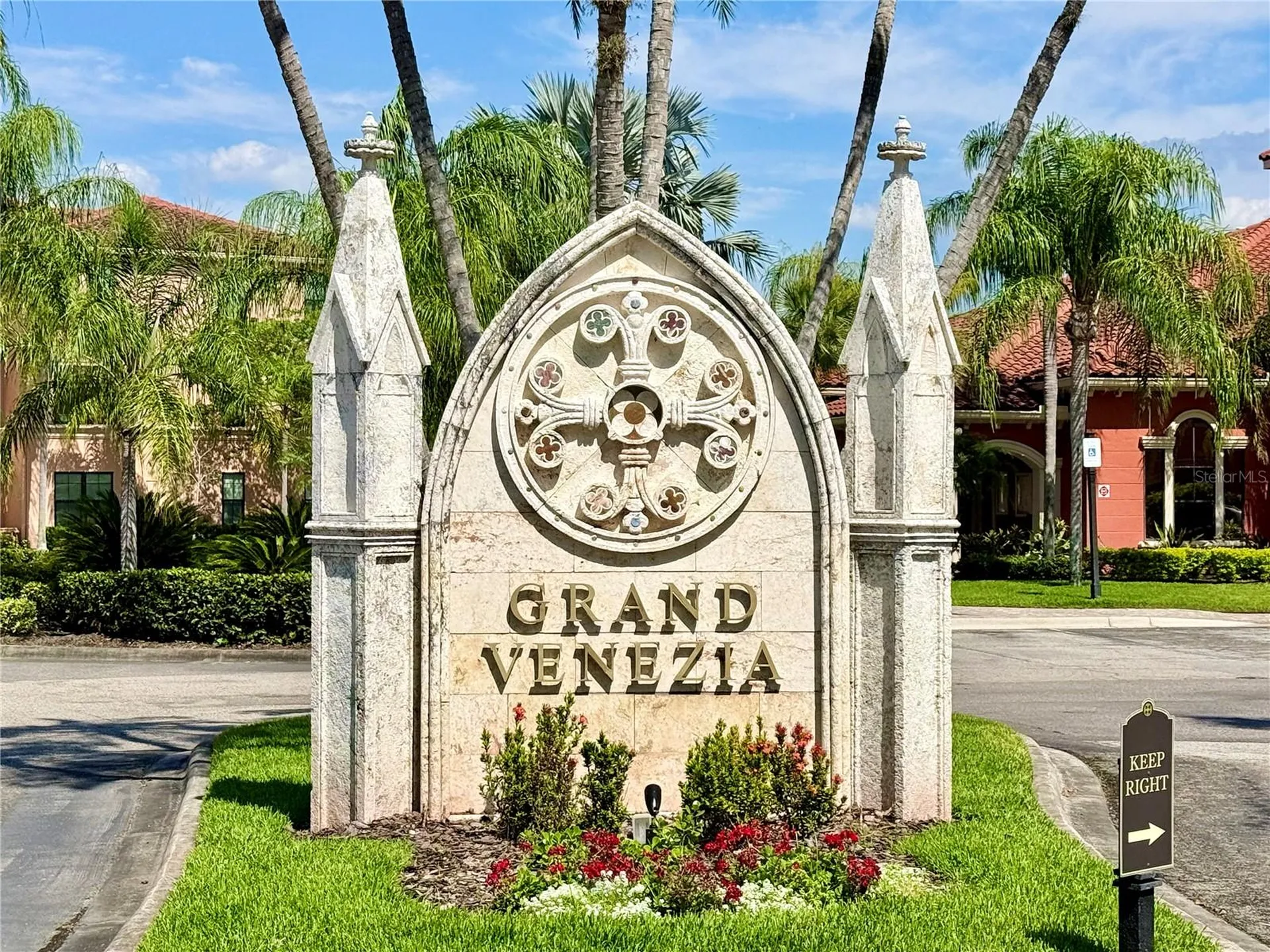 2747 Via Capri Clearwater FL 33764