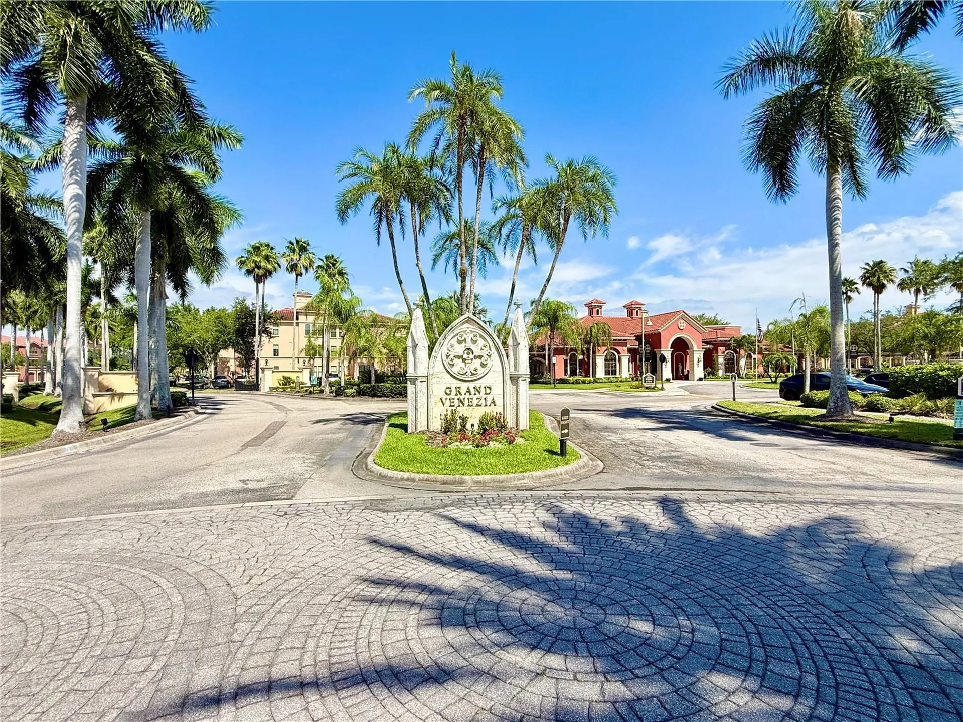 2747 Via Capri Clearwater FL 33764