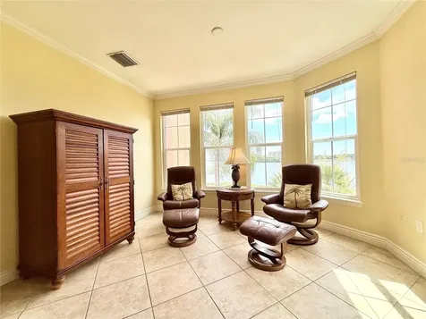 2747 Via Capri Clearwater FL 33764