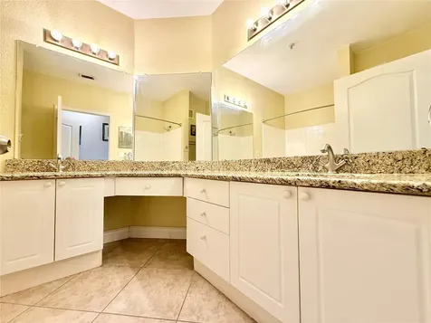 2747 Via Capri Clearwater FL 33764