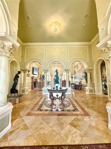 2747 Via Capri Clearwater FL 33764