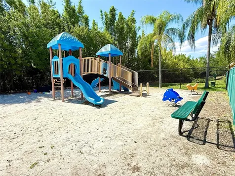 2747 Via Capri Clearwater FL 33764
