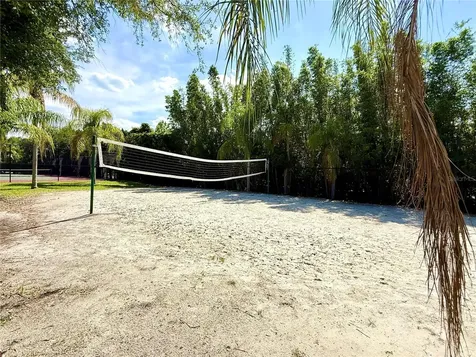 2747 Via Capri Clearwater FL 33764