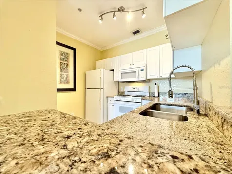 2747 Via Capri Clearwater FL 33764
