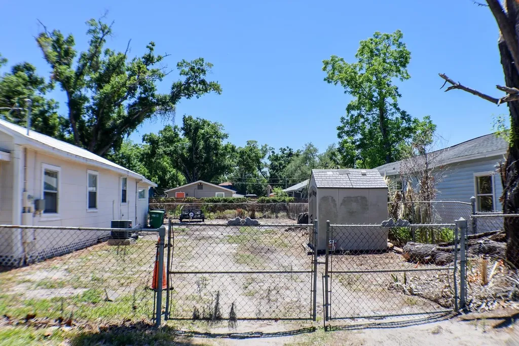3113 E North Bay Street Tampa FL 33610