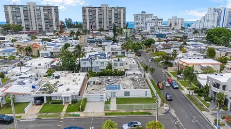 2 Calle Mar De Irlanda Carolina PR 00979