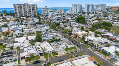 2 Calle Mar De Irlanda Carolina PR 00979
