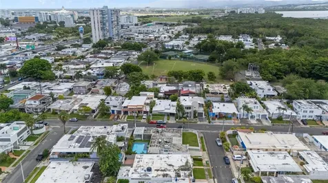 2 Calle Mar De Irlanda Carolina PR 00979