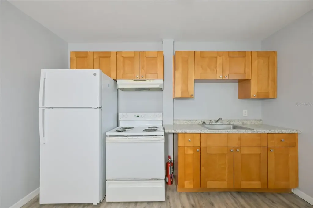 1956 Mcmullen Road Largo FL 33771