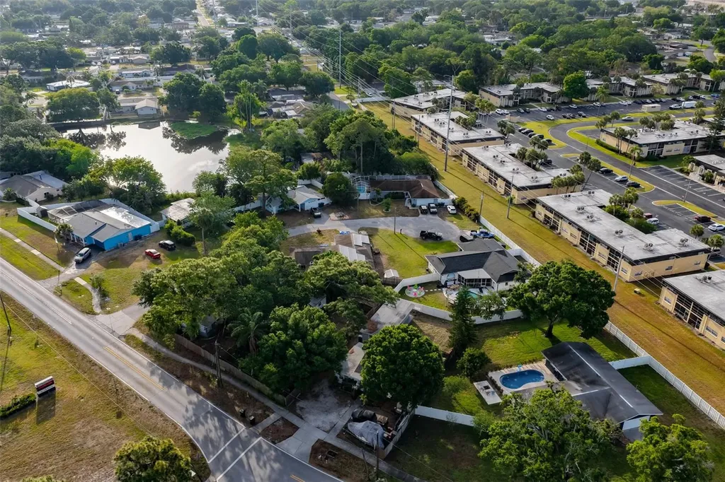 1956 Mcmullen Road Largo FL 33771