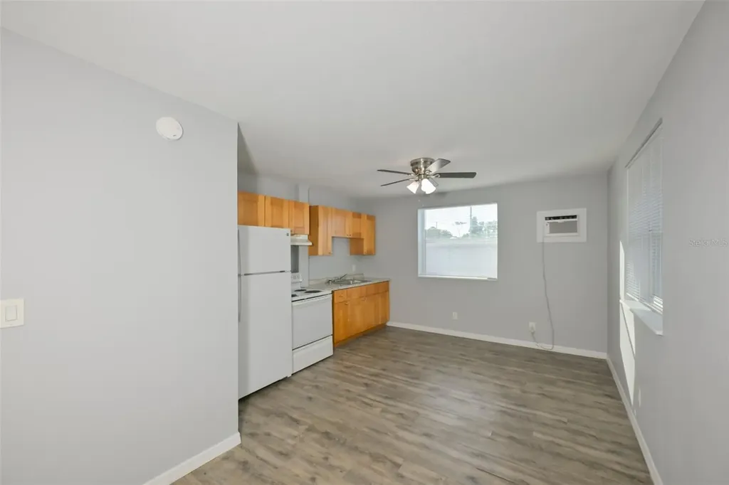 1956 Mcmullen Road Largo FL 33771