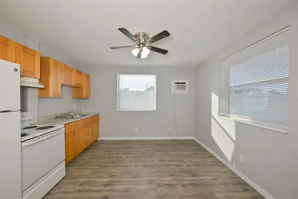 1956 Mcmullen Road Largo FL 33771