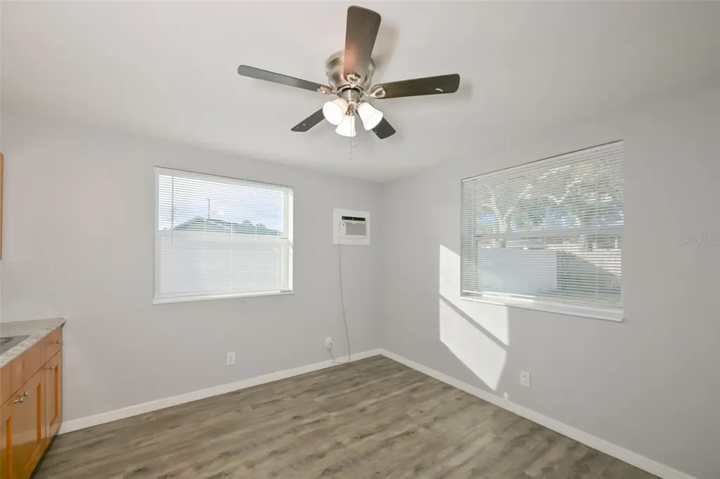 1956 Mcmullen Road Largo FL 33771