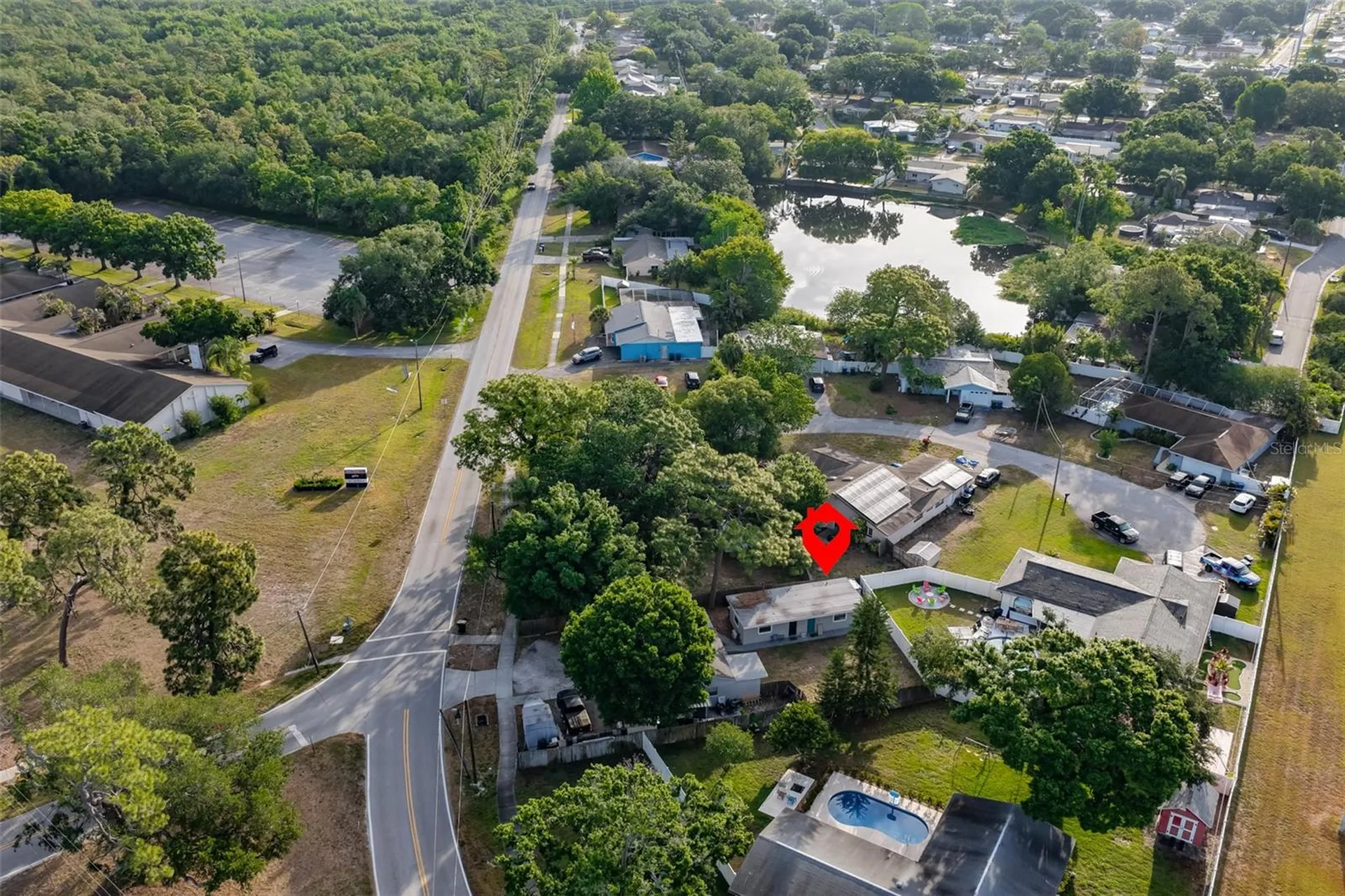 1956 Mcmullen Road Largo FL 33771