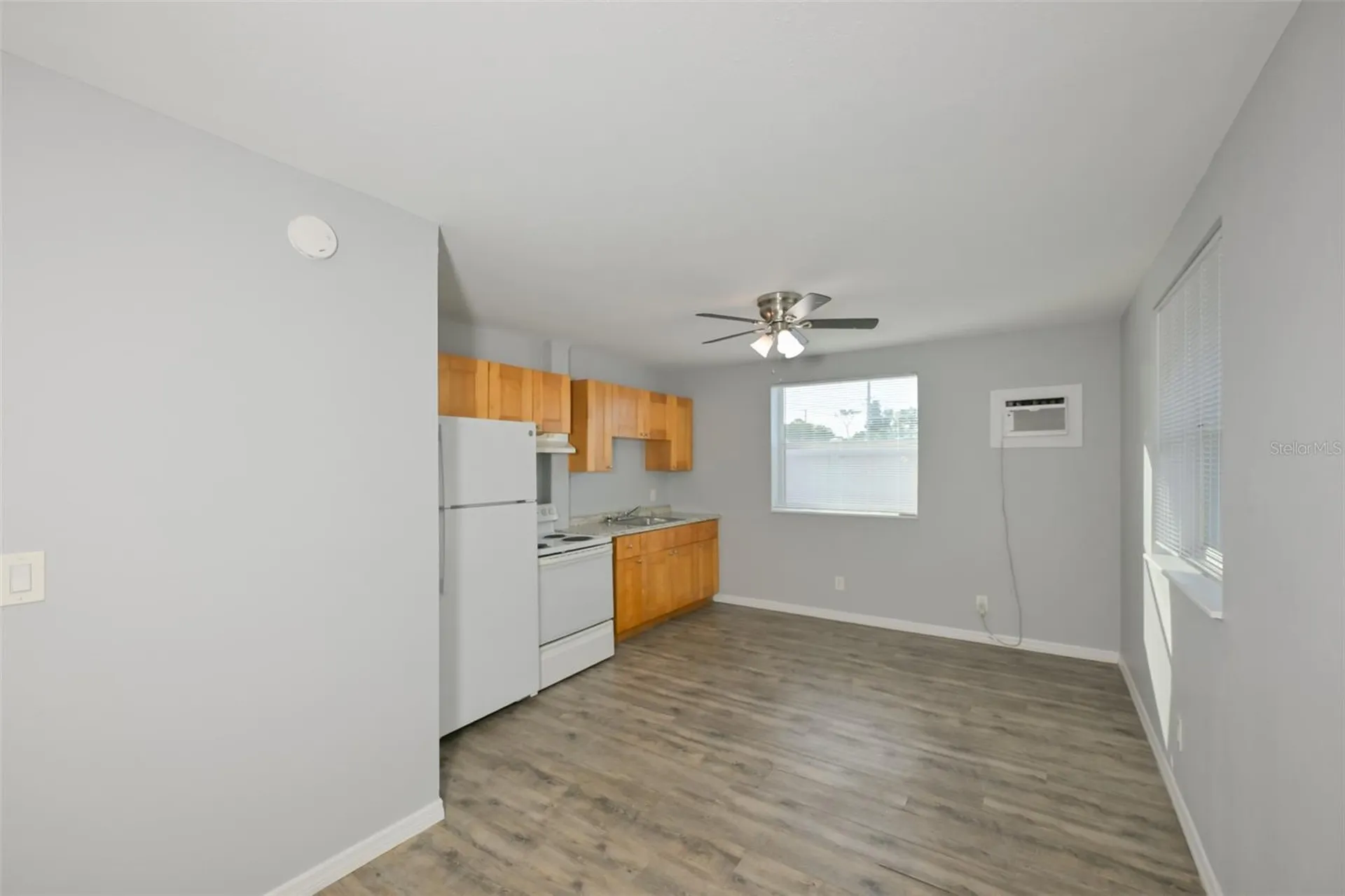1956 Mcmullen Road Largo FL 33771