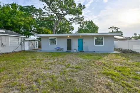 1956 Mcmullen Road Largo FL 33771