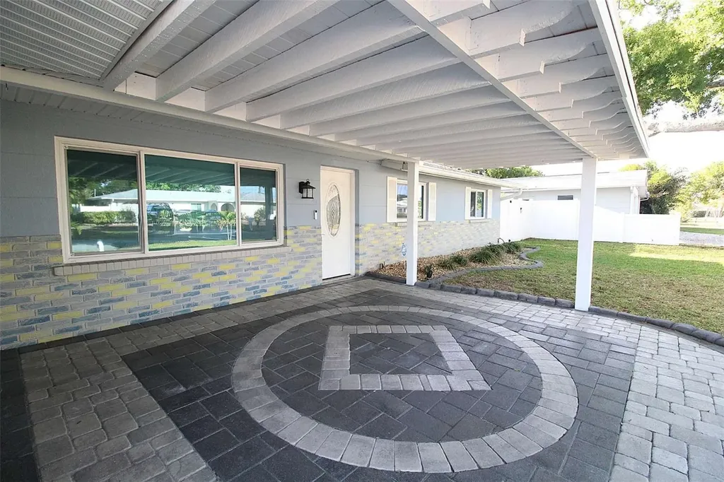 5521 Yorkshire Way Sarasota FL 34231