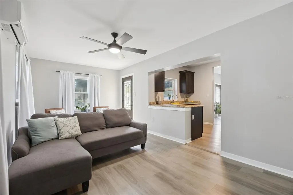 1909 White Avenue Orlando FL 32806