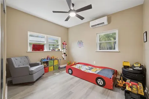 1909 White Avenue Orlando FL 32806