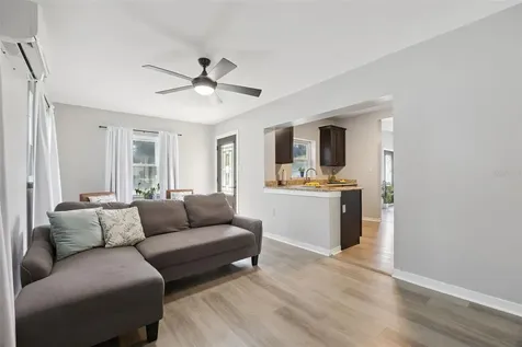 1909 White Avenue Orlando FL 32806