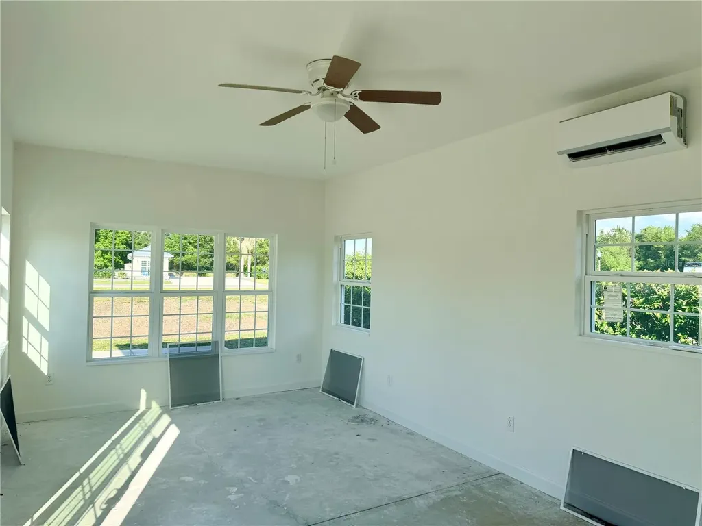 9381 SE 47th Way Webster FL 33597