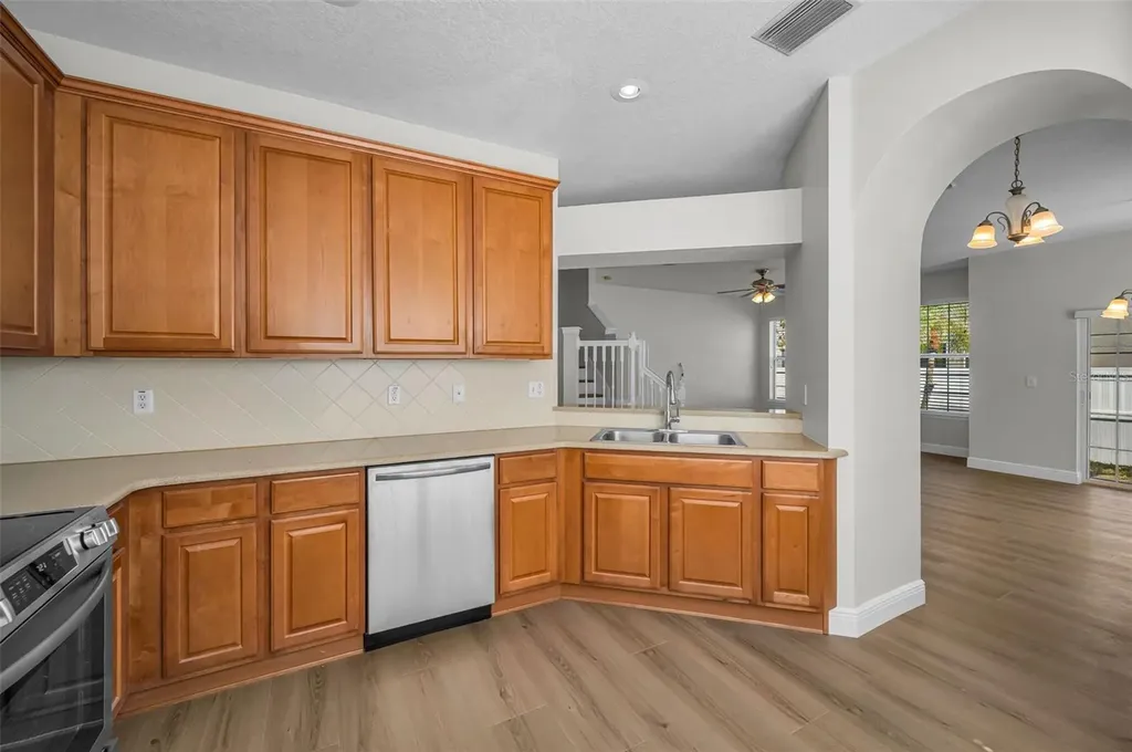 617 52nd Avenue N St Petersburg FL 33703