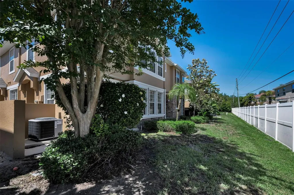 617 52nd Avenue N St Petersburg FL 33703