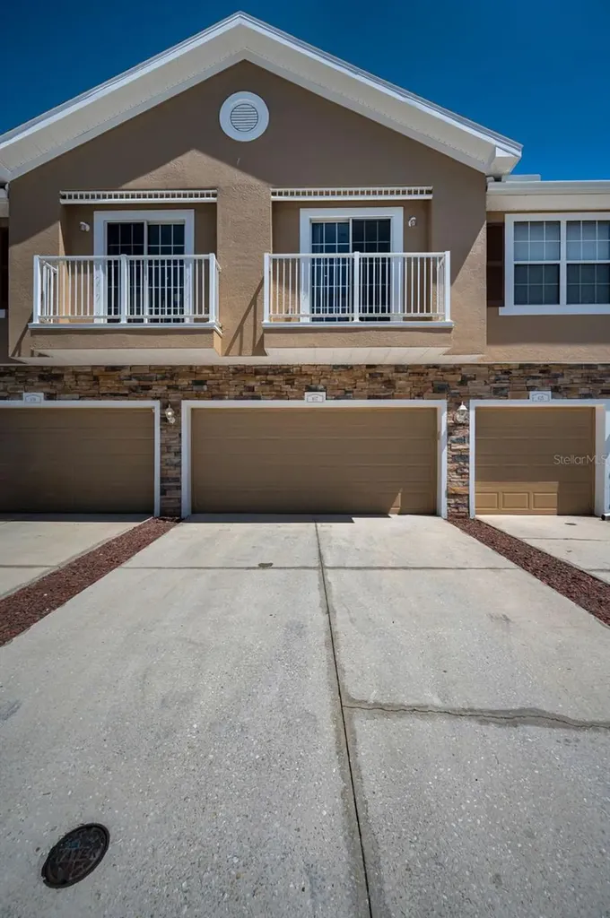 617 52nd Avenue N St Petersburg FL 33703