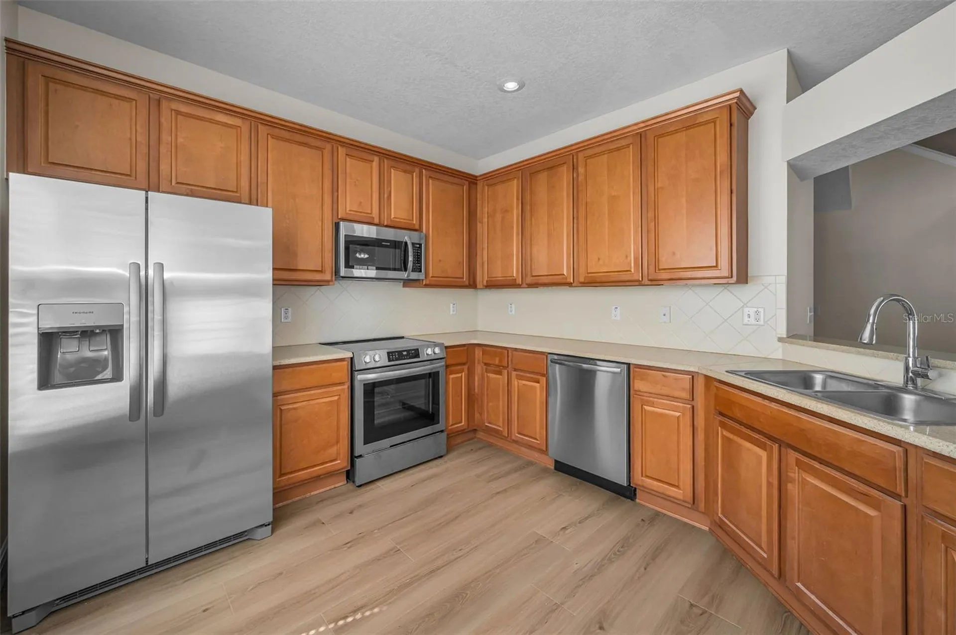 617 52nd Avenue N St Petersburg FL 33703