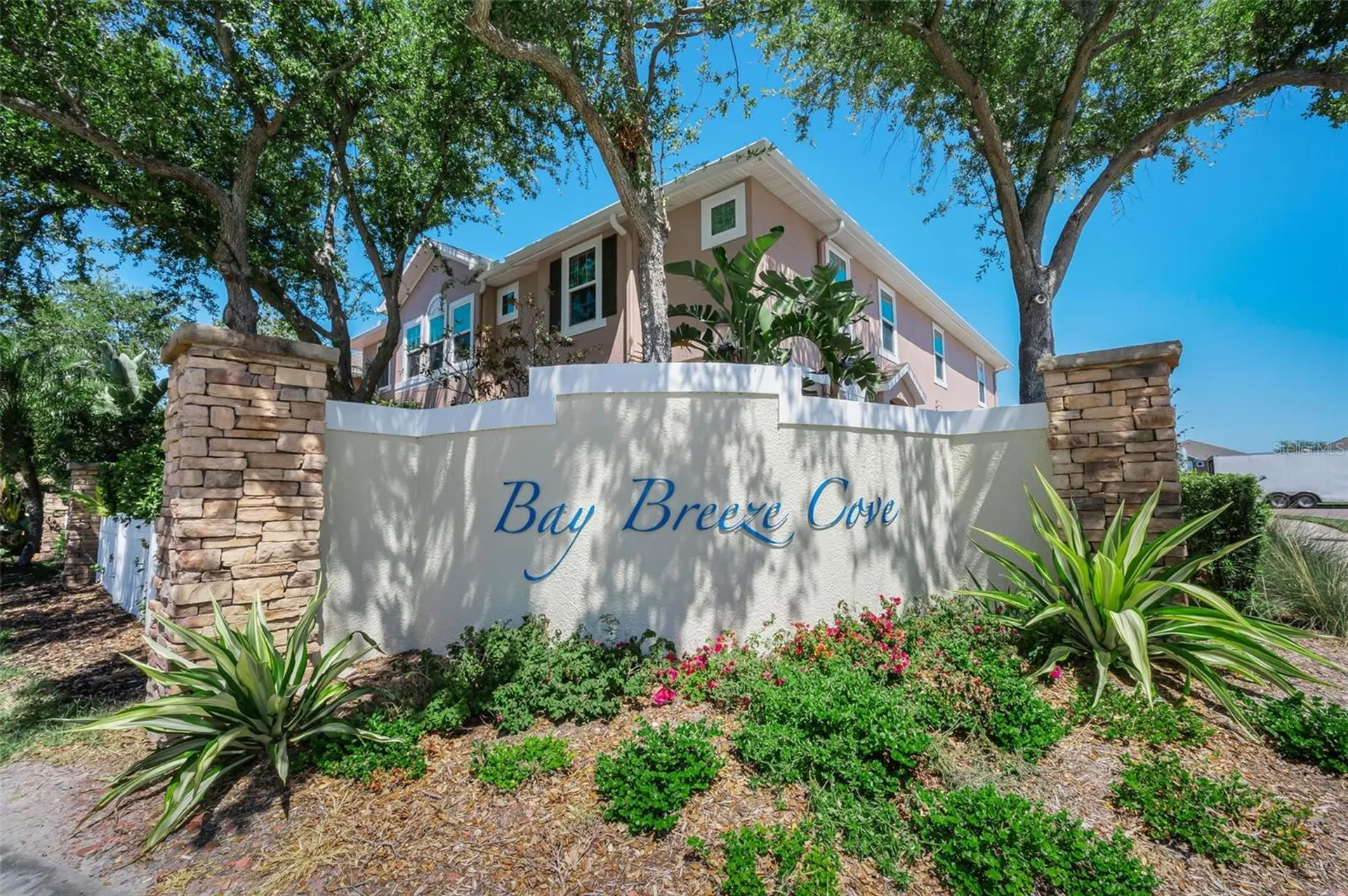 617 52nd Avenue N St Petersburg FL 33703