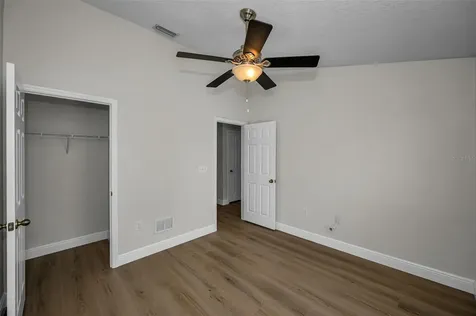 617 52nd Avenue N St Petersburg FL 33703
