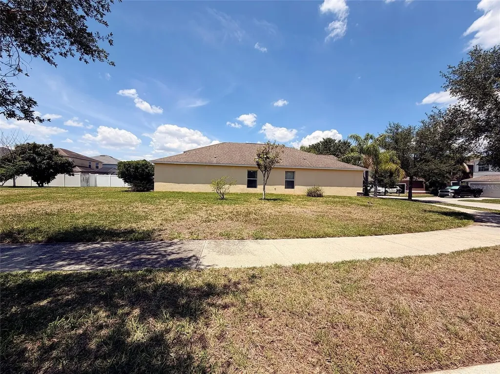 13181 Royal Pines Avenue Riverview FL 33579
