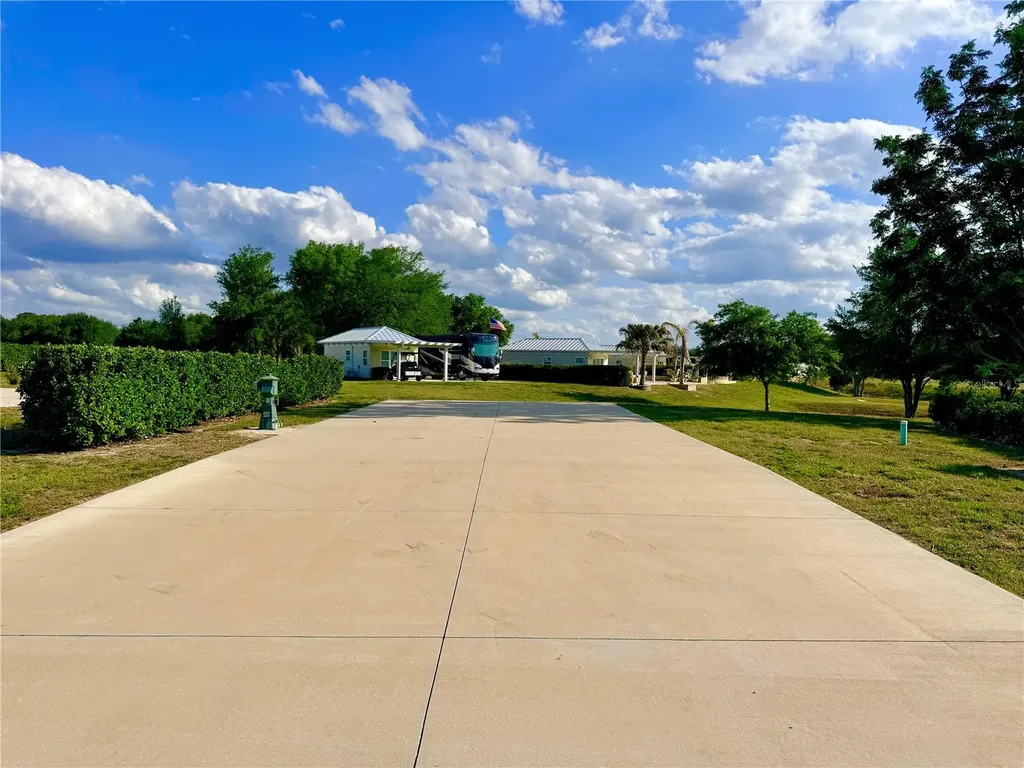 4982 SE 92nd Boulevard Webster FL 33597