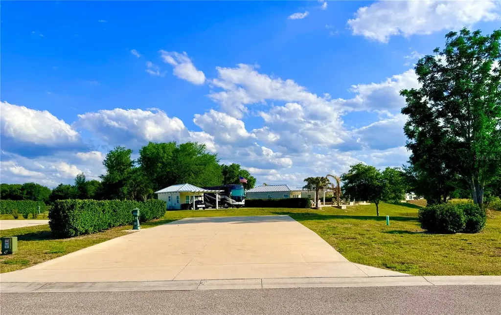 4982 SE 92nd Boulevard Webster FL 33597