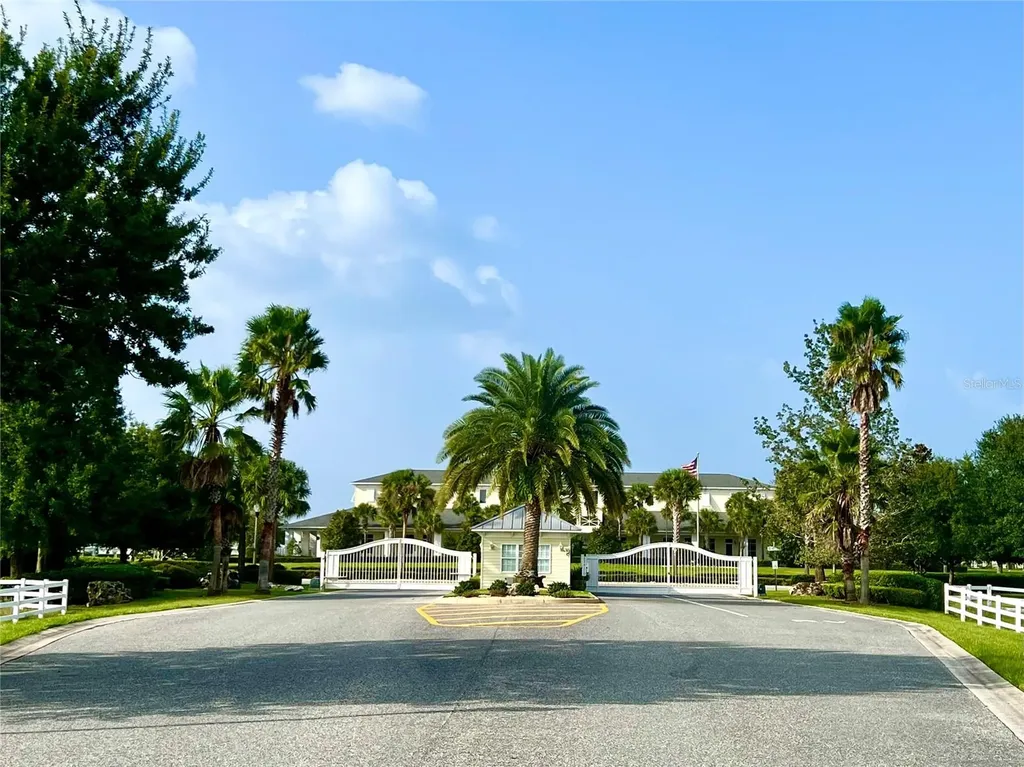 4982 SE 92nd Boulevard Webster FL 33597