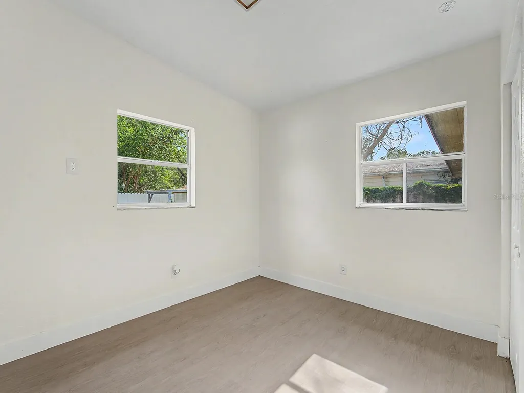 609 Fairmont Drive Brandon FL 33511