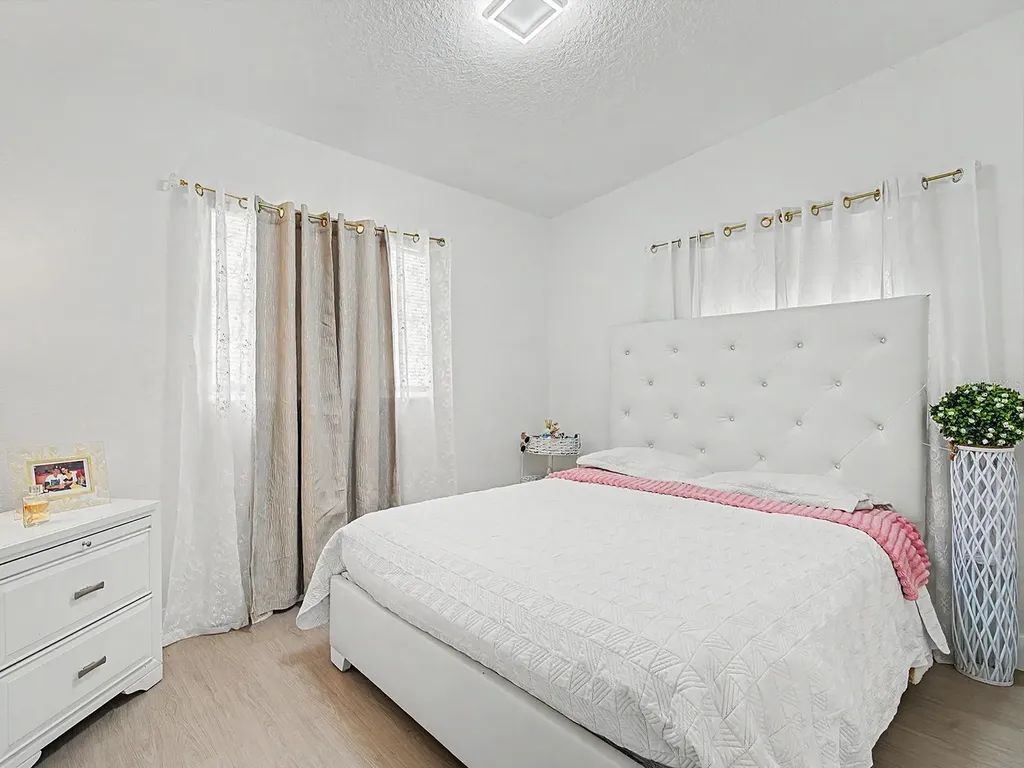 609 Fairmont Drive Brandon FL 33511