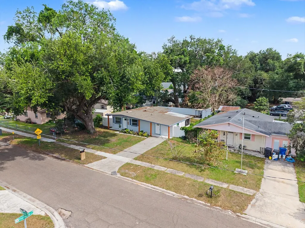 609 Fairmont Drive Brandon FL 33511