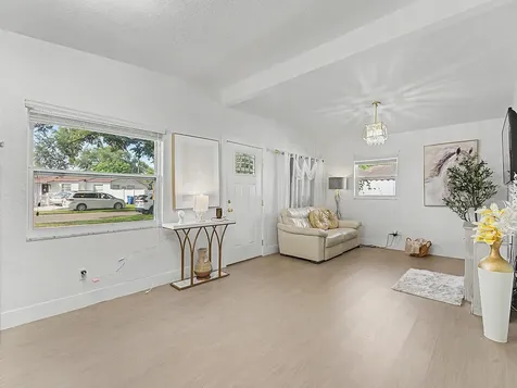609 Fairmont Drive Brandon FL 33511