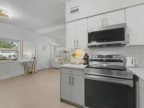 609 Fairmont Drive Brandon FL 33511