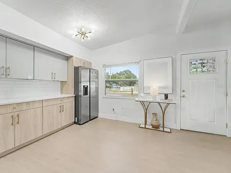 609 Fairmont Drive Brandon FL 33511